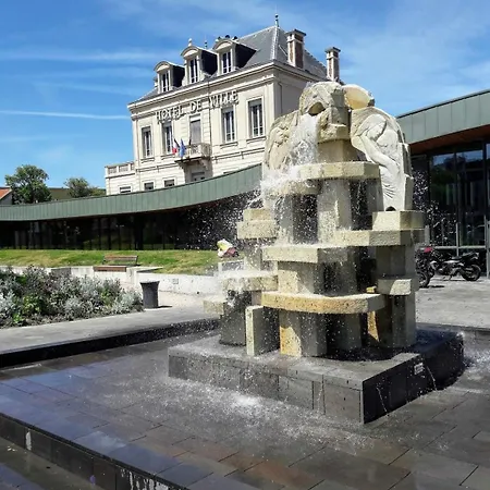Apartment En Face De La Mairie